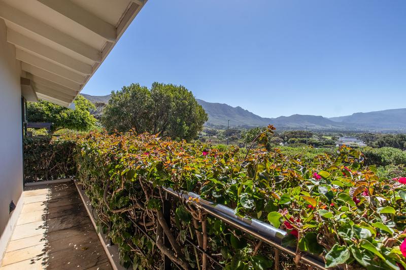3 Bedroom Property for Sale in Stonehurst Mountain Estate Western Cape